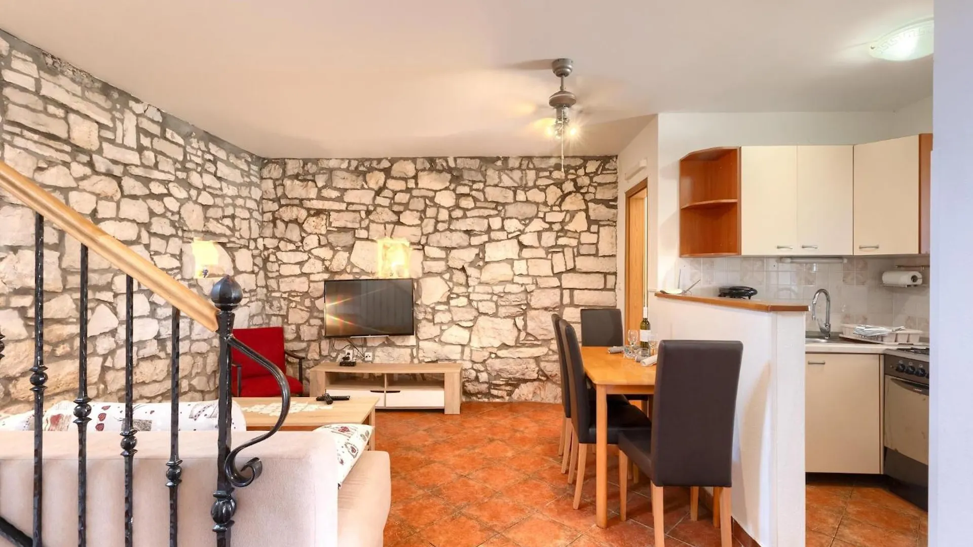 Boutique Holiday Home With Pool In Egotici Segotici