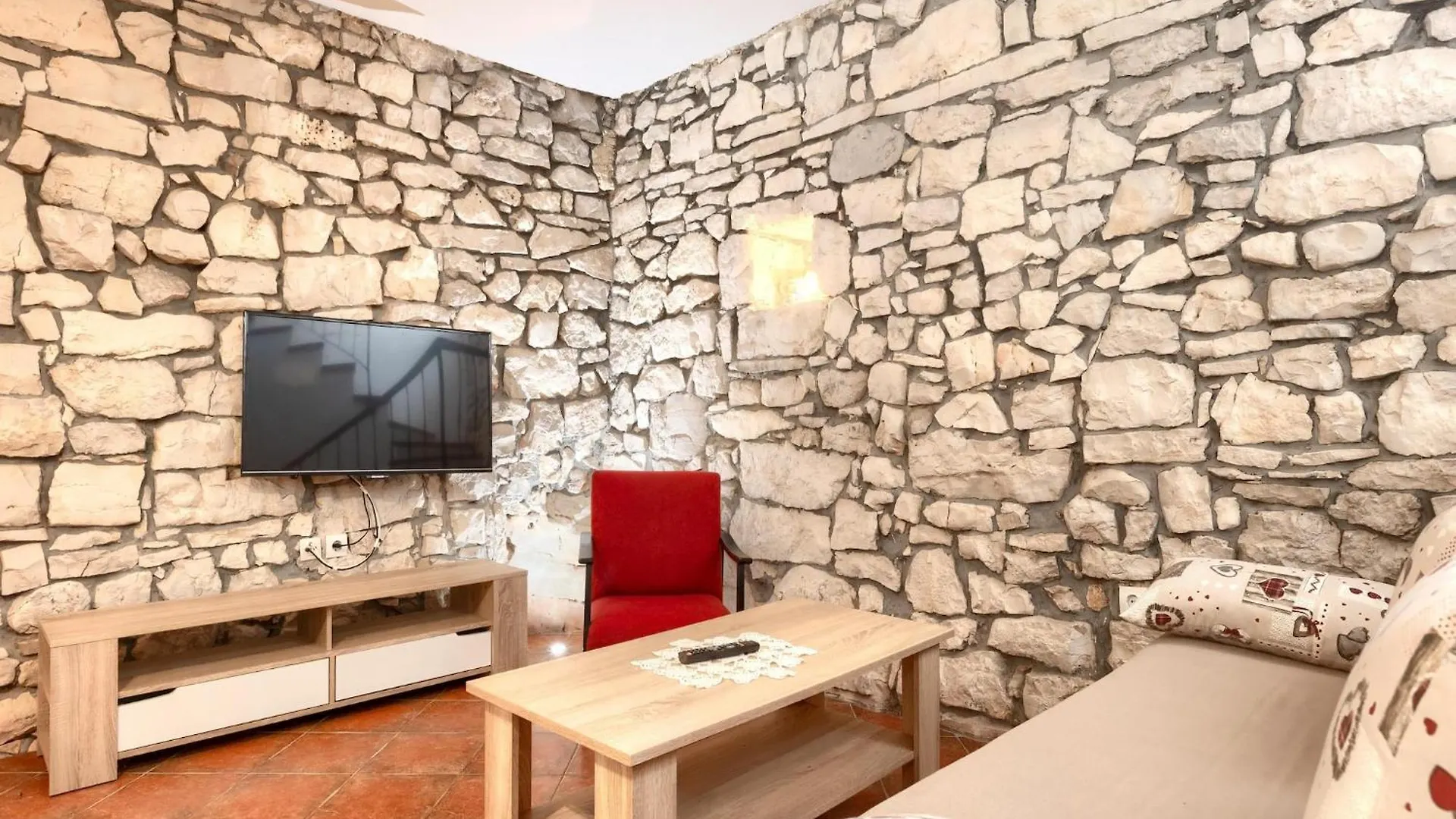 Boutique Holiday Home With Pool In Egotici Segotici